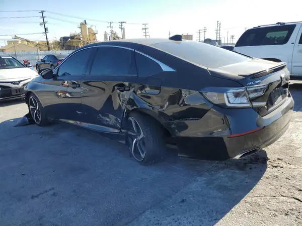 1HGCV1F32JA014047 2018 HONDA ACCORD - Image 2