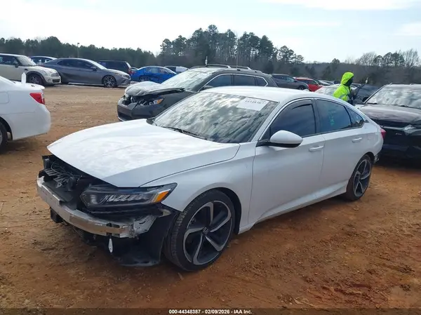 1HGCV1F32JA028479 2018 HONDA ACCORD - Image 2