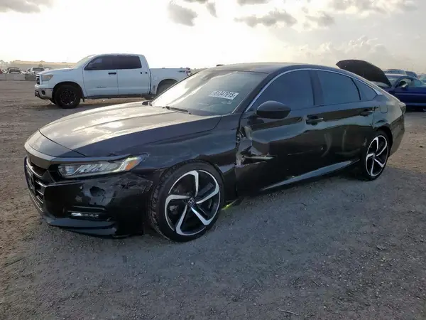 1HGCV1F32JA030037 2018 HONDA ACCORD - Image 1