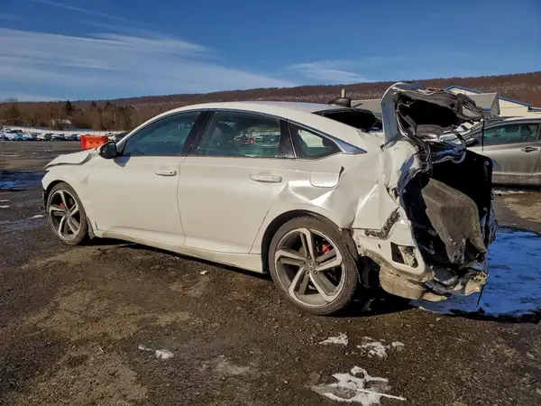 1HGCV1F32JA030510 2018 HONDA ACCORD - Image 2