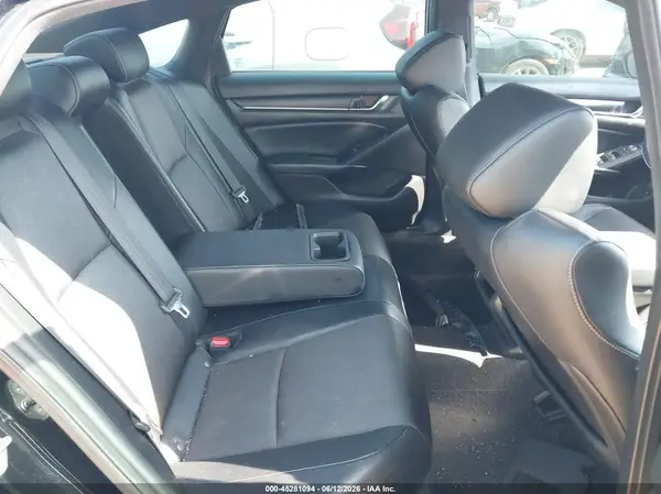 1HGCV1F32JA048330 2018 HONDA ACCORD - Image 8