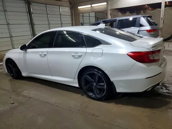 1HGCV1F32JA049588 2018 HONDA ACCORD - Image 2