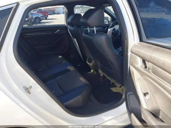 1HGCV1F32JA063054 2018 HONDA ACCORD - Image 8