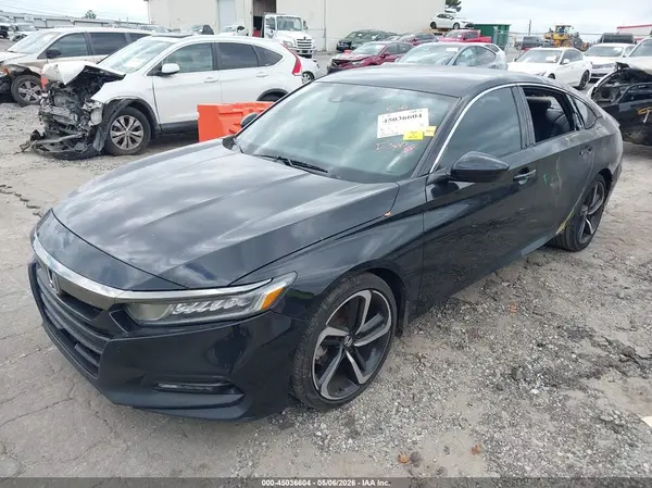 1HGCV1F32JA069596 2018 HONDA ACCORD - Image 2