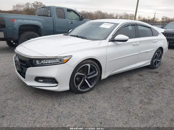 1HGCV1F32JA085538 2018 HONDA ACCORD - Image 2