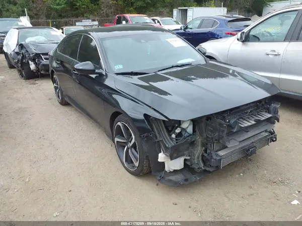 1HGCV1F32JA094417 2018 HONDA ACCORD - Image 1