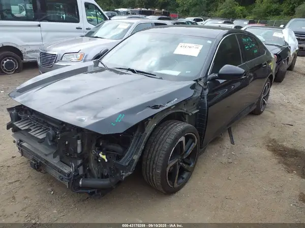 1HGCV1F32JA094417 2018 HONDA ACCORD - Image 2