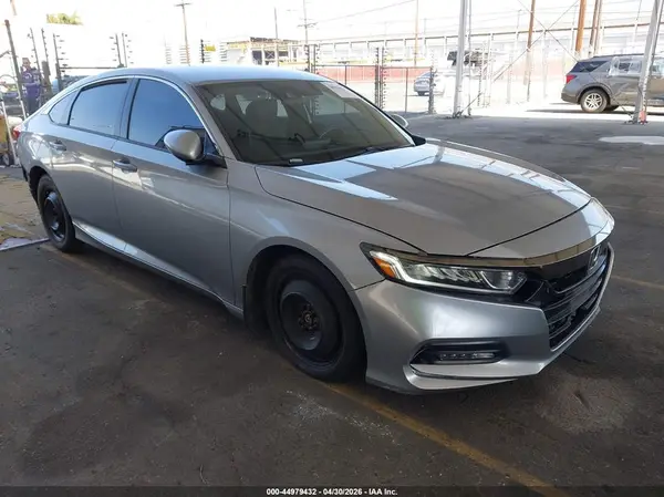 1HGCV1F32JA095275 2018 HONDA ACCORD - Image 1