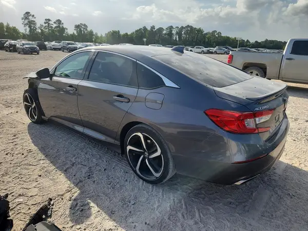 1HGCV1F32JA097687 2018 HONDA ACCORD - Image 2