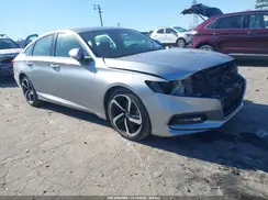 1HGCV1F32JA100961 2018 HONDA ACCORD