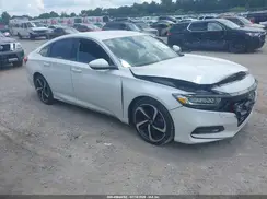 1HGCV1F32JA102449 2018 HONDA ACCORD