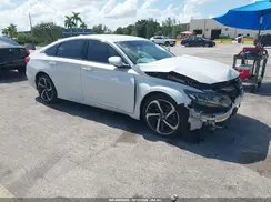1HGCV1F32JA112138 2018 HONDA ACCORD