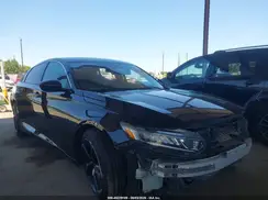 1HGCV1F32JA118120 2018 HONDA ACCORD