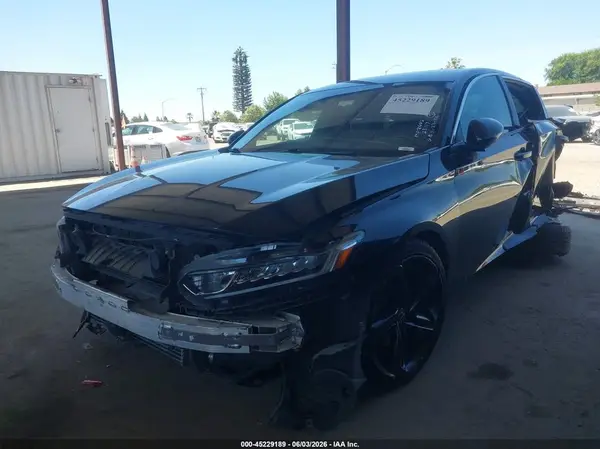 1HGCV1F32JA118120 2018 HONDA ACCORD - Image 2