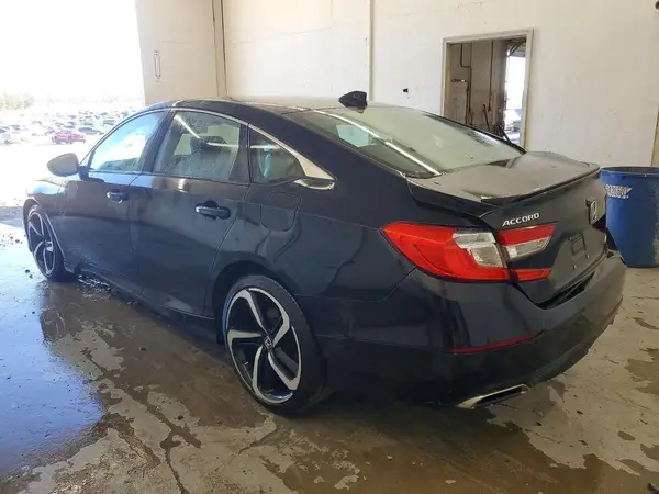 1HGCV1F32JA119977 2018 HONDA ACCORD - Image 2