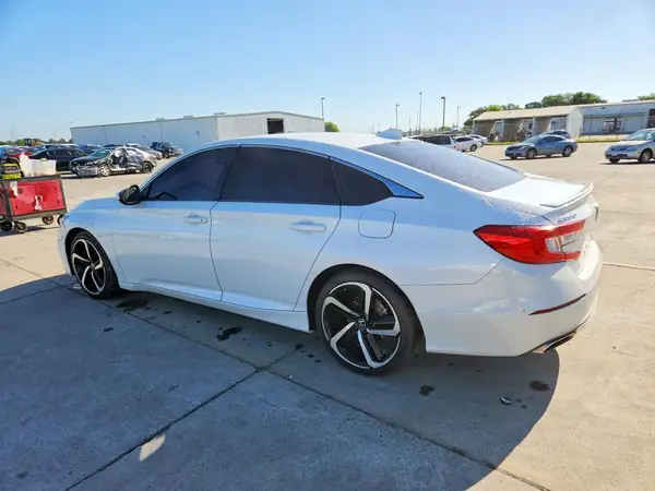 1HGCV1F32JA120353 2018 HONDA ACCORD - Image 2