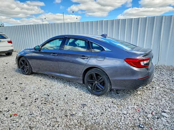 1HGCV1F32JA128176 2018 HONDA ACCORD - Image 2