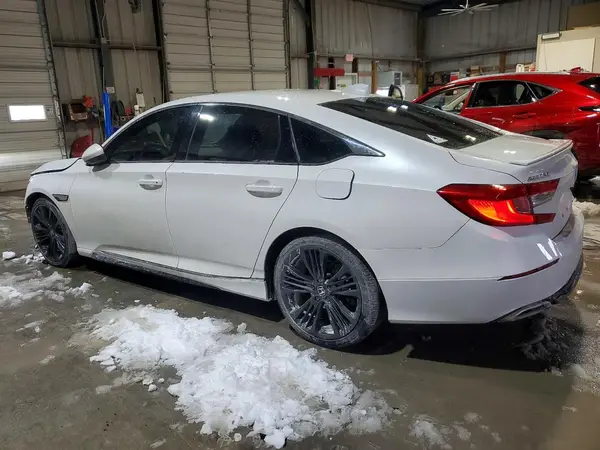 1HGCV1F32JA129764 2018 HONDA ACCORD - Image 2