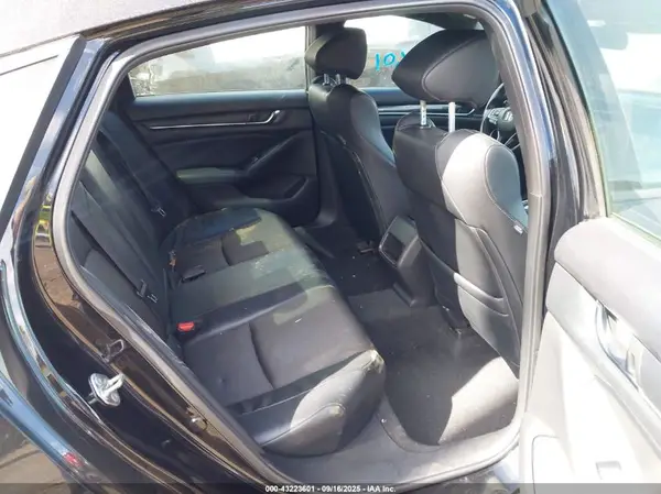 1HGCV1F32JA130428 2018 HONDA ACCORD - Image 8