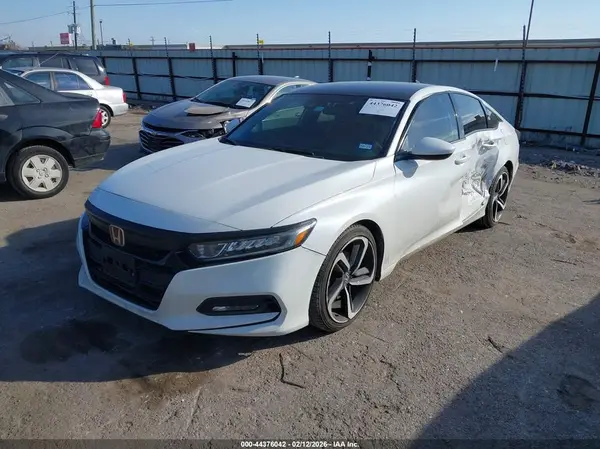 1HGCV1F32JA137119 2018 HONDA ACCORD - Image 2