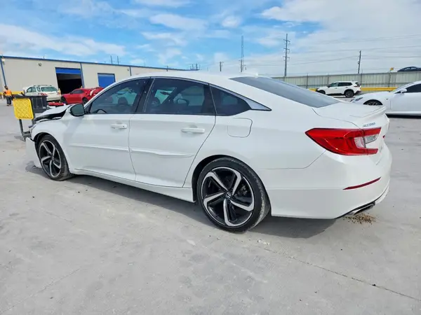1HGCV1F32JA137220 2018 HONDA ACCORD - Image 2