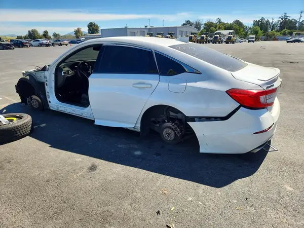 1HGCV1F32JA137279 2018 HONDA ACCORD - Image 2