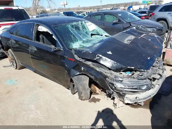 1HGCV1F32JA142580 2018 HONDA ACCORD - Image 1