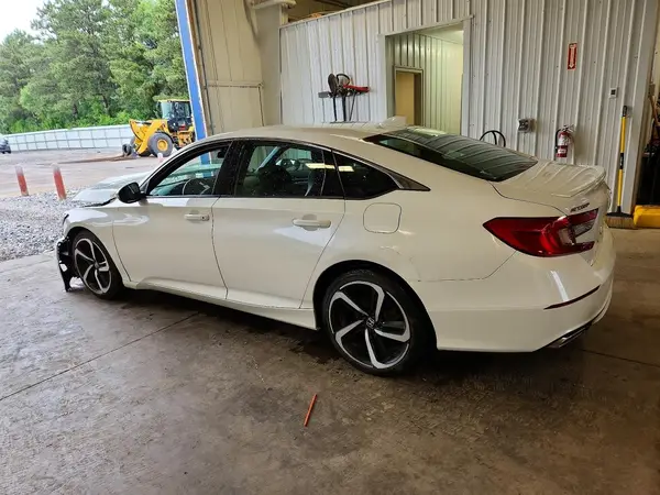 1HGCV1F32JA145401 2018 HONDA ACCORD - Image 2