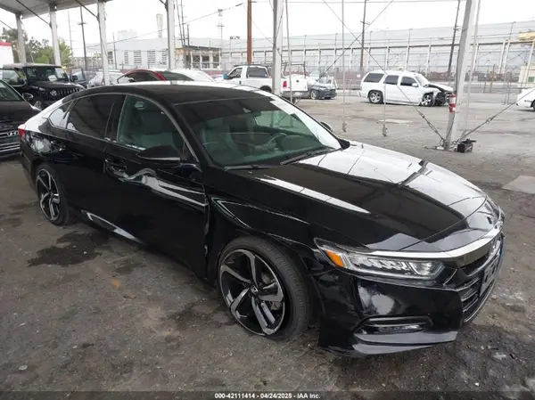 1HGCV1F32JA148699 2018 HONDA ACCORD - Image 1