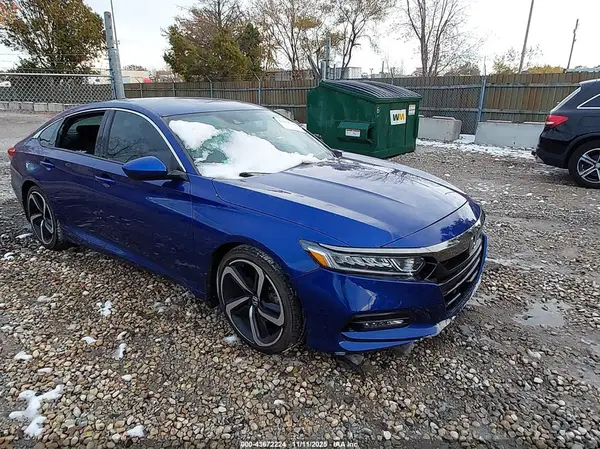 1HGCV1F32JA152171 2018 HONDA ACCORD - Image 1