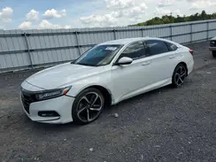 1HGCV1F32JA153739 2018 HONDA ACCORD