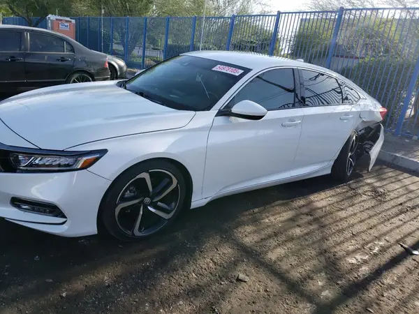 1HGCV1F32JA154020 2018 HONDA ACCORD - Image 1