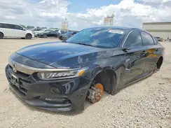 1HGCV1F32JA157791 2018 HONDA ACCORD