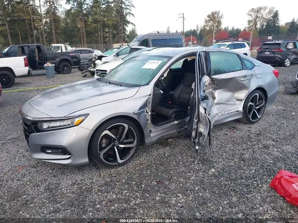 1HGCV1F32JA161677 2018 HONDA ACCORD - Image 2