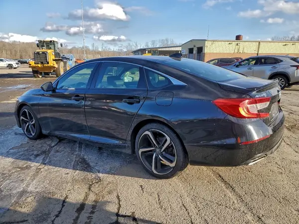 1HGCV1F32JA172288 2018 HONDA ACCORD - Image 2