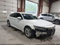 1HGCV1F32JA184585 2018 HONDA ACCORD