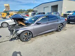 1HGCV1F32JA197613 2018 HONDA ACCORD