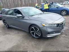 1HGCV1F32JA197739 2018 HONDA ACCORD