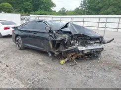 1HGCV1F32JA209629 2018 HONDA ACCORD