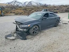 1HGCV1F32JA210697 2018 HONDA ACCORD