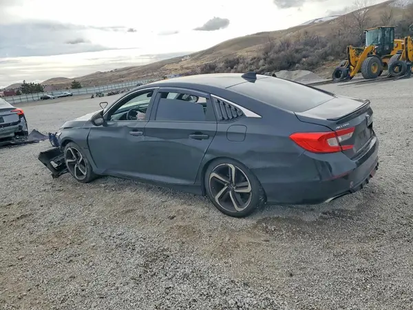 1HGCV1F32JA210697 2018 HONDA ACCORD - Image 2