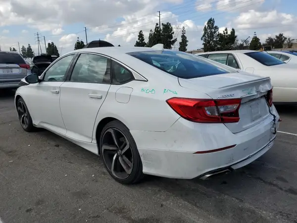 1HGCV1F32JA217388 2018 HONDA ACCORD - Image 2