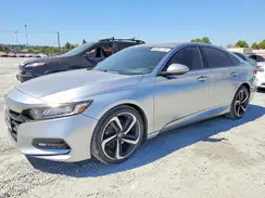 1HGCV1F32JA221425 2018 HONDA ACCORD