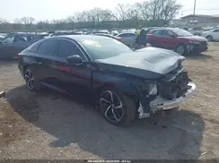 1HGCV1F32JA232621 2018 HONDA ACCORD