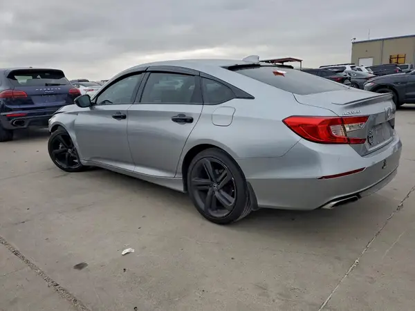 1HGCV1F32JA233266 2018 HONDA ACCORD - Image 2