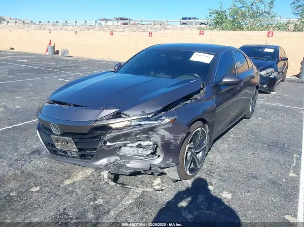 1HGCV1F32JA234756 2018 HONDA ACCORD - Image 2