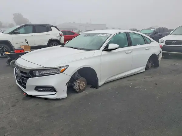 1HGCV1F32JA239021 2018 HONDA ACCORD - Image 1