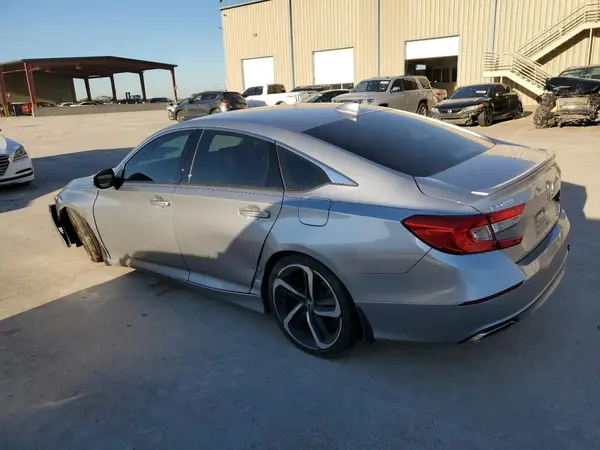 1HGCV1F32JA239939 2018 HONDA ACCORD - Image 2