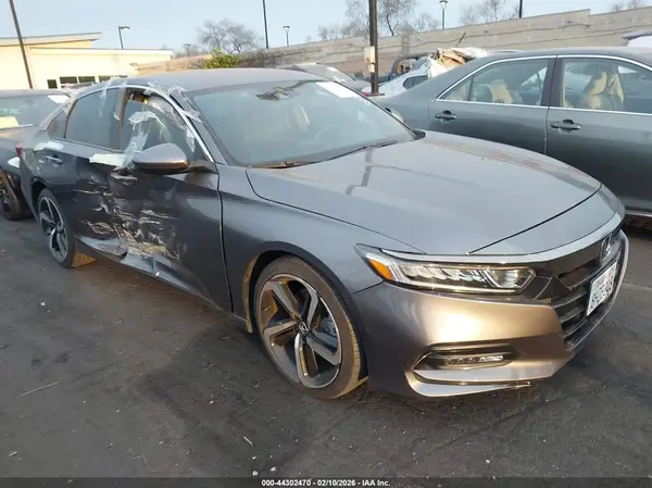 1HGCV1F32JA247670 2018 HONDA ACCORD - Image 1