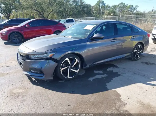 1HGCV1F32JA250701 2018 HONDA ACCORD - Image 2